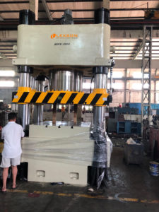 4 post hydraulic press