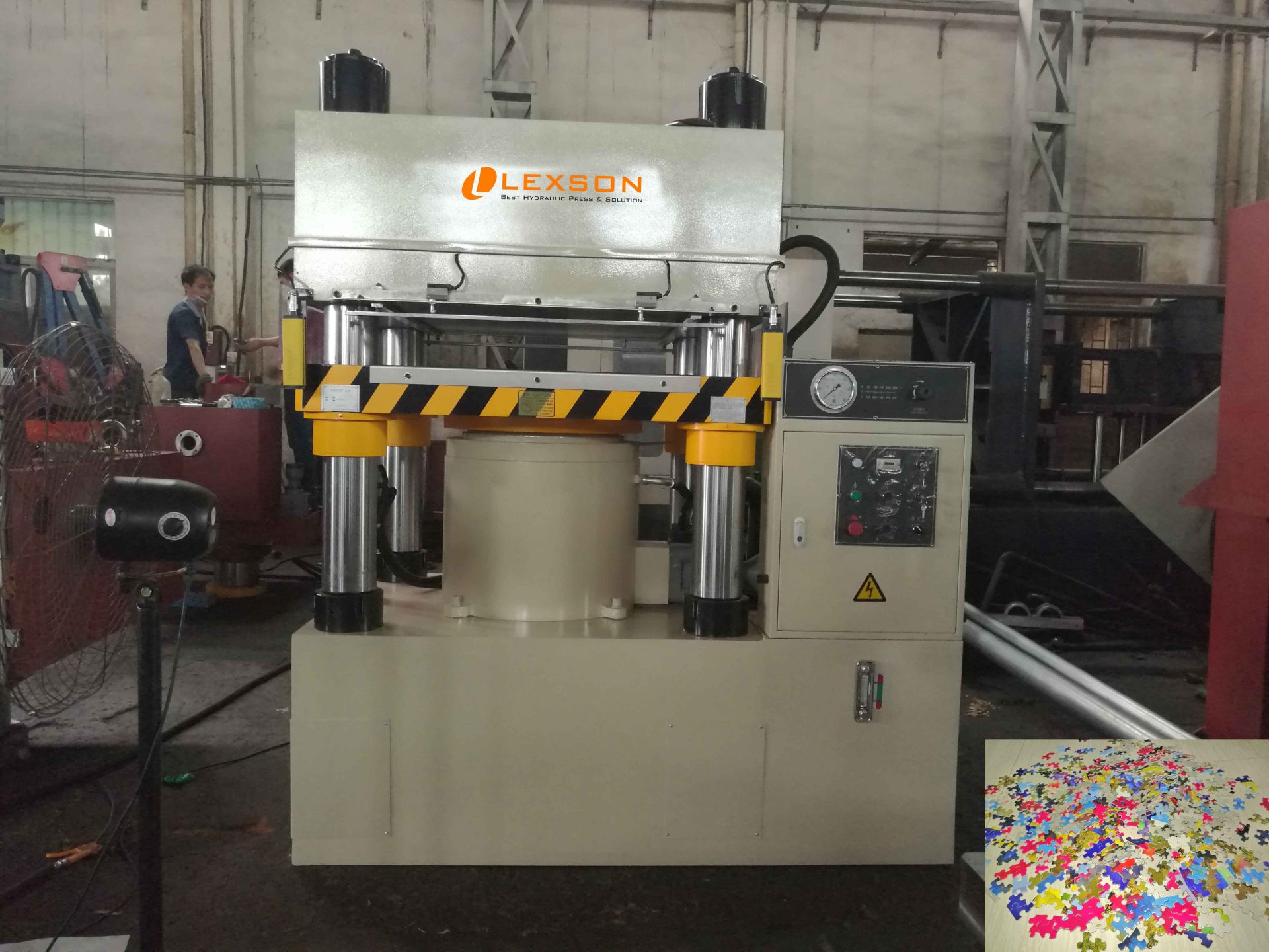 Up-Stroke-500-Ton-Hydraulic-Press-Jigsaw-Puzzle-Cutting-Machine